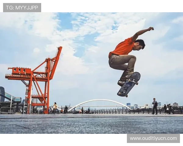 多米体育手机版下载让你随时掌握最新体育新闻和赛事直播信息